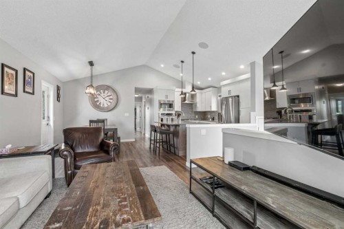 230 Mt Lorette Place Se, Calgary, AB - Indoor Photo Showing Dining Room