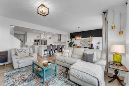 444 Lawthorn Way, Airdrie, AB - Indoor Photo Showing Living Room