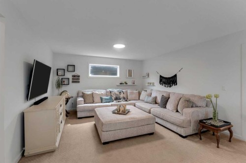 444 Lawthorn Way, Airdrie, AB - Indoor Photo Showing Living Room