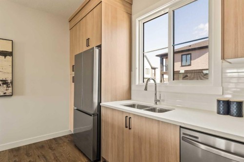 15020 Centre Street Ne, Calgary, AB - Indoor Photo Showing Kitchen With Double Sink With Upgraded Kitchen