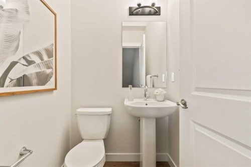 15020 Centre Street Ne, Calgary, AB - Indoor Photo Showing Bathroom