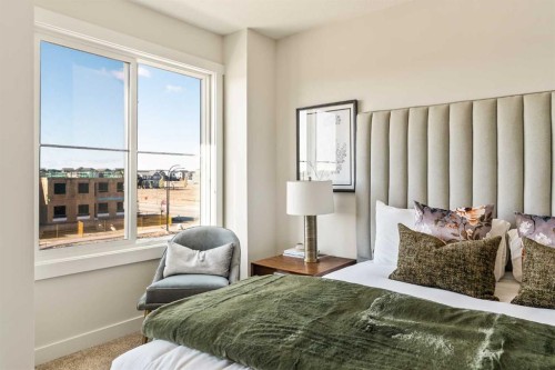 15020 Centre Street Ne, Calgary, AB - Indoor Photo Showing Bedroom