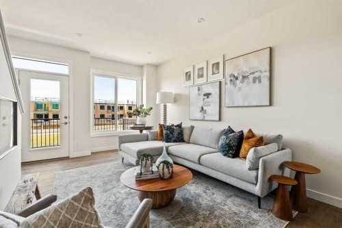 15020 Centre Street Ne, Calgary, AB - Indoor Photo Showing Living Room