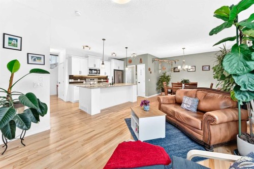 64 Sunset Square, Cochrane, AB - Indoor