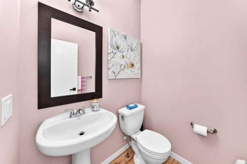 64 Sunset Square, Cochrane, AB - Indoor Photo Showing Bathroom