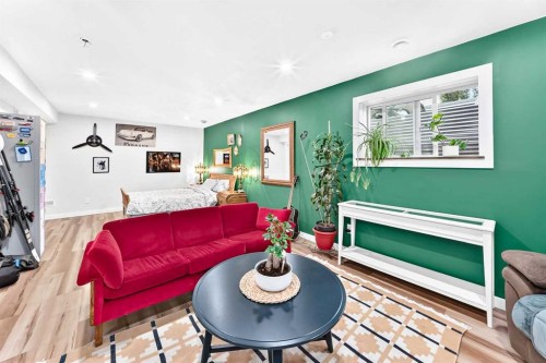 64 Sunset Square, Cochrane, AB - Indoor