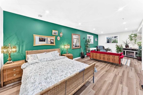 64 Sunset Square, Cochrane, AB - Indoor Photo Showing Bedroom
