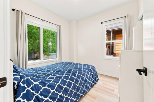 1012 1 Avenue Nw, Calgary, AB - Indoor Photo Showing Bedroom