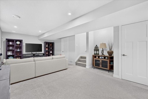 163 Copperleaf Way Se, Calgary, AB - Indoor