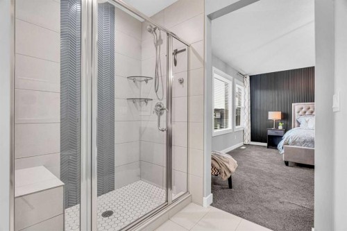 49 Creekside Avenue Sw, Calgary, AB - Indoor Photo Showing Bathroom