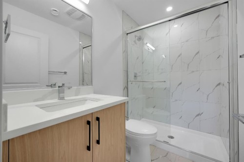 1&2-922 17 Avenue Nw, Calgary, AB - Indoor Photo Showing Bathroom