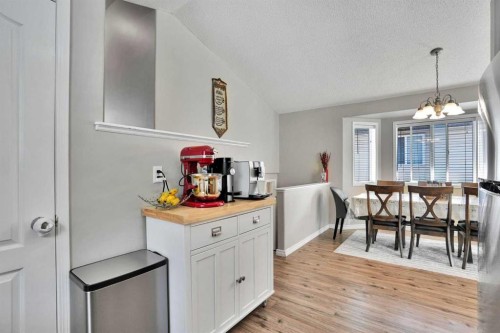 7237 Laguna Way Ne, Calgary, AB - Indoor Photo Showing Dining Room