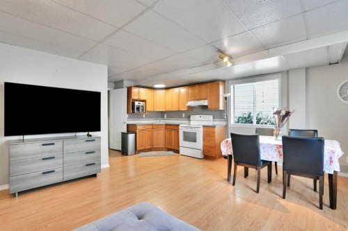 7237 Laguna Way Ne, Calgary, AB - Indoor