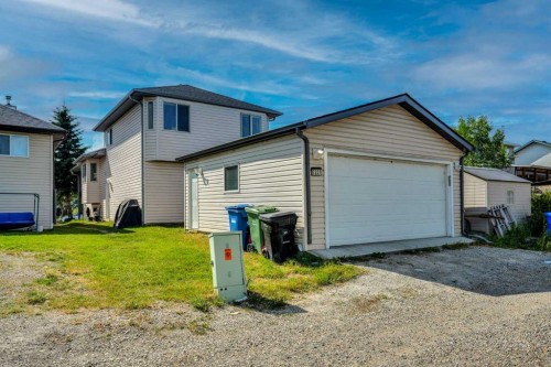 7237 Laguna Way Ne, Calgary, AB - Outdoor With Exterior