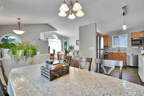 7237 Laguna Way Ne, Calgary, AB - Indoor