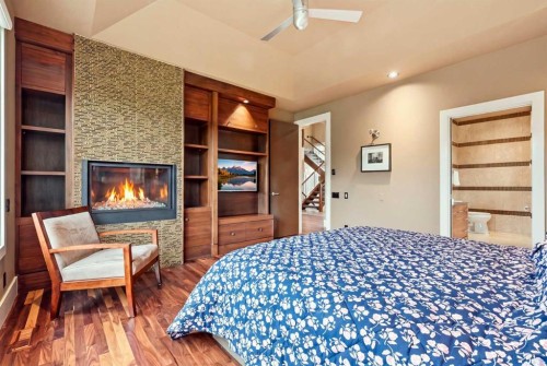 120 Lynx Ridge Road Nw, Calgary, AB - Indoor Photo Showing Bedroom