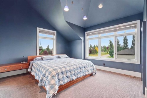 120 Lynx Ridge Road Nw, Calgary, AB - Indoor Photo Showing Bedroom