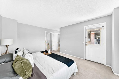 76-388 Sandarac Drive Nw, Calgary, AB - Indoor Photo Showing Bedroom