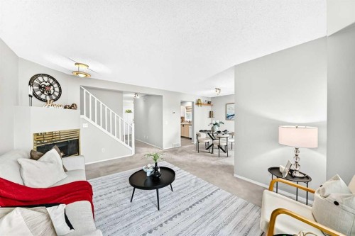 76-388 Sandarac Drive Nw, Calgary, AB - Indoor Photo Showing Living Room