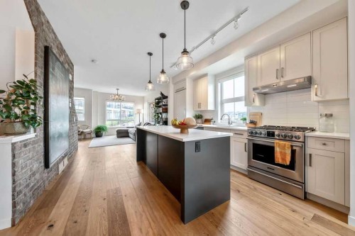 119 Sherwood Lane Nw, Calgary, AB - Indoor Photo Showing Kitchen With Upgraded Kitchen