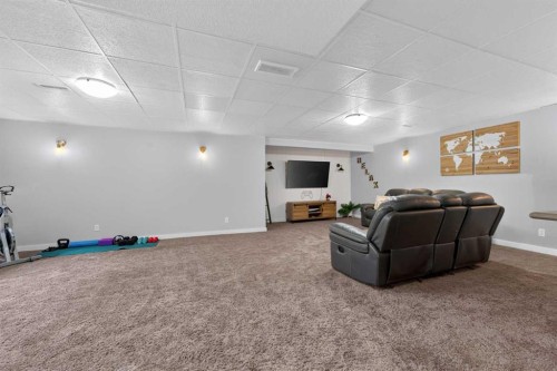 21 Morningside Bay Sw, Airdrie, AB - Indoor