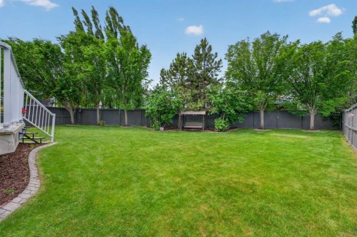 21 Morningside Bay Sw, Airdrie, AB - Outdoor With Backyard