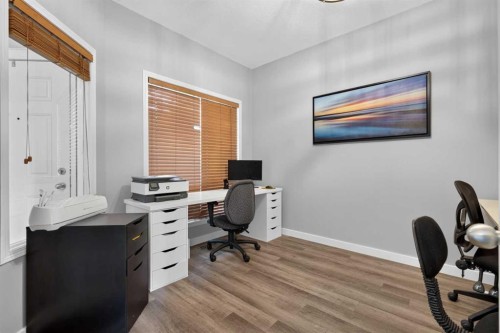 21 Morningside Bay Sw, Airdrie, AB - Indoor Photo Showing Office