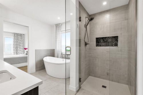 406 Rowley Way Nw, Calgary, AB - Indoor Photo Showing Bathroom