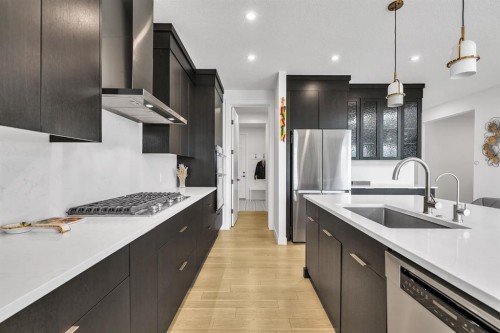 406 Rowley Way Nw, Calgary, AB - Indoor Photo Showing Kitchen With Upgraded Kitchen
