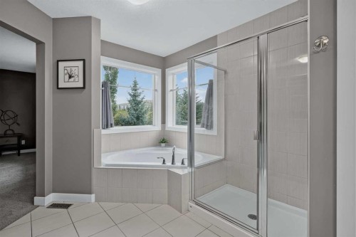 139 Nolanshire Point Nw, Calgary, AB - Indoor Photo Showing Bathroom