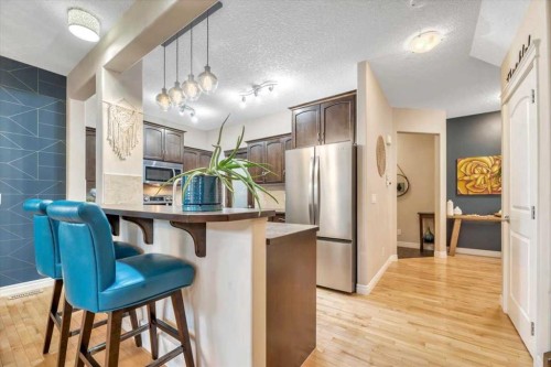 13 Cranberry Avenue Se, Calgary, AB - Indoor Photo Showing Other Room