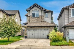 13 Cranberry Avenue SE Calgary, AB T3M 0L9
