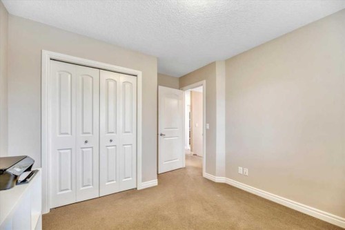 13 Cranberry Avenue Se, Calgary, AB - Indoor