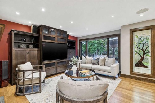 23 Bay View Drive Sw, Calgary, AB - Indoor Photo Showing Living Room