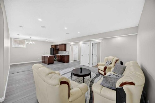 25 Sherwood Close Nw, Calgary, AB 