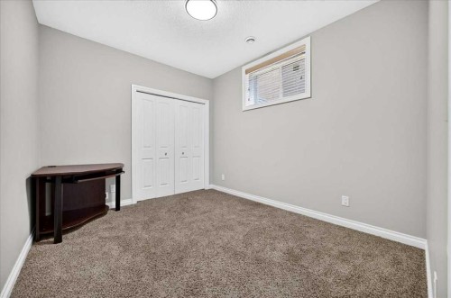 25 Sherwood Close Nw, Calgary, AB 