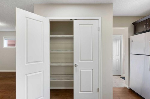16 Fireside Way, Cochrane, AB - Indoor