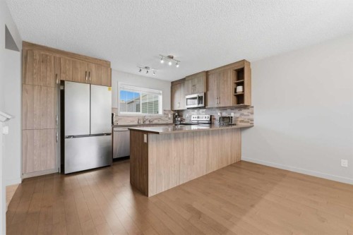 334 Legacy Village Way Se, Calgary, AB - Indoor Photo Showing Kitchen