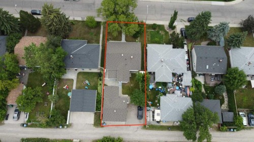 2915 13 Avenue Nw, Calgary, AB - Outdoor With View