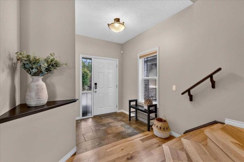 174 Cranridge Terrace Se, Calgary, AB - Indoor Photo Showing Other Room