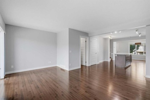 29 Pantego Lane Nw, Calgary, AB - Indoor Photo Showing Other Room