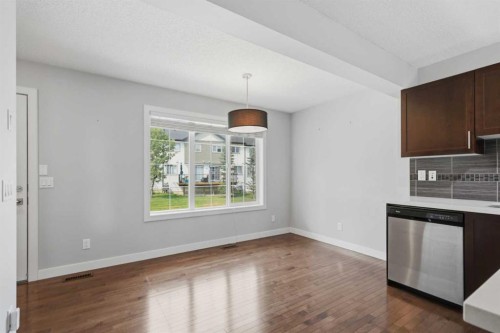 29 Pantego Lane Nw, Calgary, AB - Indoor Photo Showing Kitchen