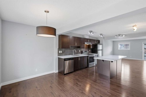 29 Pantego Lane Nw, Calgary, AB - Indoor Photo Showing Kitchen
