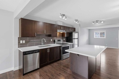 29 Pantego Lane Nw, Calgary, AB - Indoor Photo Showing Kitchen