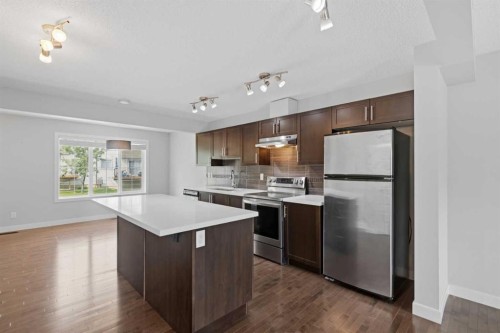 29 Pantego Lane Nw, Calgary, AB - Indoor Photo Showing Kitchen