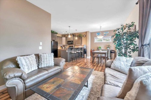 331 Ranch Ridge Meadow, Strathmore, AB - Indoor Photo Showing Living Room
