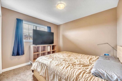 331 Ranch Ridge Meadow, Strathmore, AB - Indoor Photo Showing Bedroom