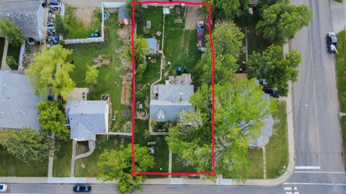 1218 13 Street North, Lethbridge, AB 