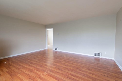 1218 13 Street North, Lethbridge, AB 