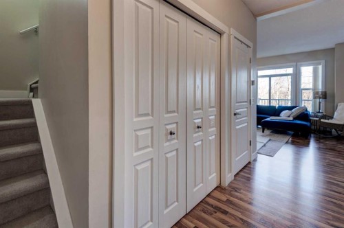 1203-211 Aspen Stone Boulevard Sw, Calgary, AB - Indoor Photo Showing Other Room